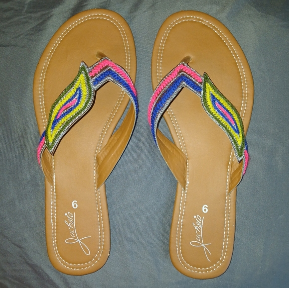 Artisan Leather Embroidered Handmade Fuchsia Sandals EUC - Picture 1 of 7
